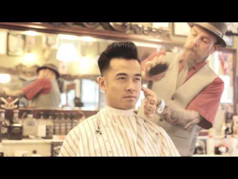 How to use the Red Reuzel Pomade...