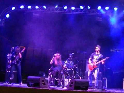 She's a Sensation (Live) Ramonera (Ramones tribute)