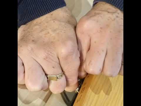 Audio Technica patefonas AT-LPW30TK video