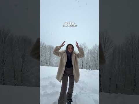 bloqués dans la neige en pneus été 💀