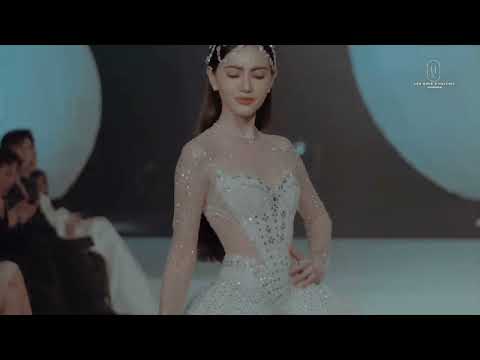 𝐊𝐡𝐨ả𝐧𝐡 𝐤𝐡ắ𝐜 đẹ𝐩 𝐭ự𝐚 𝐧ữ 𝐭𝐡ầ𝐧 𝐜ủ𝐚 𝐌𝐚𝐢 𝐃𝐚𝐯𝐢𝐤𝐚 𝐭𝐫ê𝐧 𝐫𝐮𝐧𝐰𝐚𝐲 𝐀𝐥𝐮𝐦𝐢𝐧𝐢𝐮𝐦 𝐅𝐚𝐬𝐡𝐢𝐨𝐧 𝐒𝐡𝐨𝐰