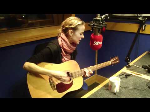 Gemma Hayes 'Keep Running' Live Acoustic - HD Audio