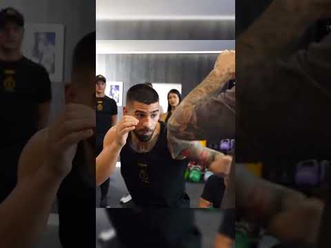 Clase de Jabs del maestro Topuria😎 #ufc #ufcespañol #ufcedit #iliatopuria #boxeo #mma #kickboxing