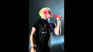 The Blackout - I Love Myself  And I Wanna Live