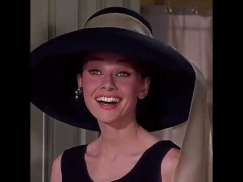 Breakfast at Tiffany's: Holly Golightly Inspired Look!