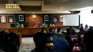 Warga Terkena Proyek Pembangunan Bendungan Tapin Datangi Kantor Bupati