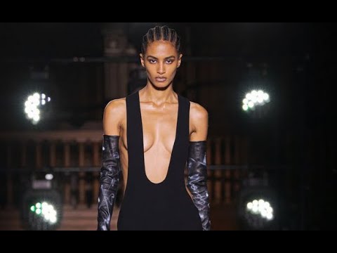 SACHA QUENBY Top 10 Walks of Fall 2022 - Fashion Channel