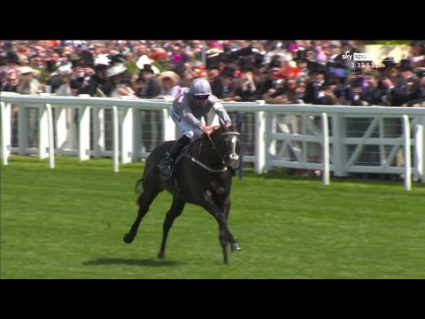 FAST FILLY! DRAMATISED is brilliant in the Queen Mary!