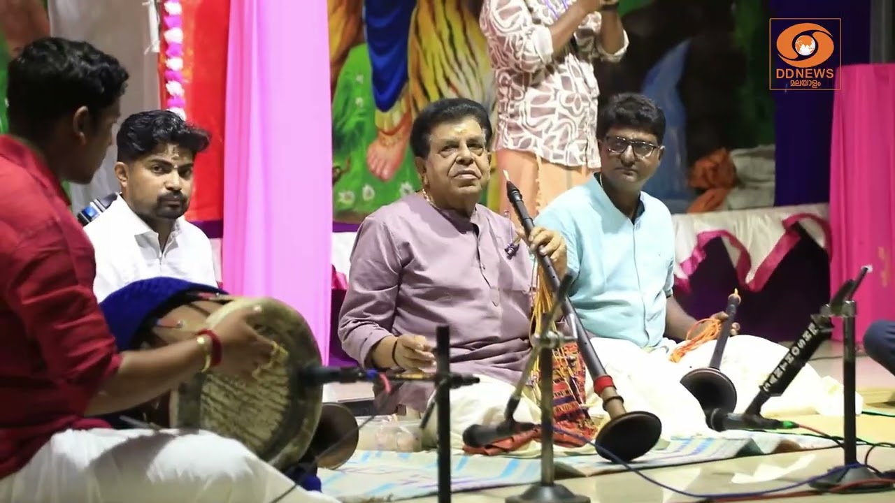 ശബരിമല സന്നിധാനത്ത് തിരുവിഴ ജയശങ്കർ അവതരിപ്പിച്ച ന