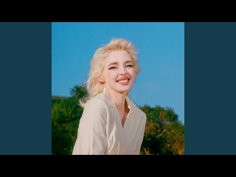 Video thumbnail for Somewhere Over The Rainbow