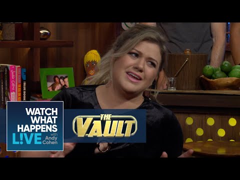 Did Christina Aguilera Turn Down This Kelly Clarkson Song? | WWHL
