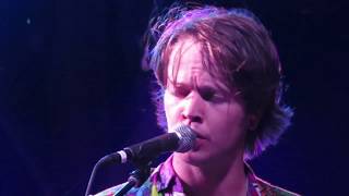 Billy Strings - Beautiful solo performance of "Miss the Mississippi and You" at Hoxeyville 2017