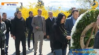 «4-րդ գարունն է՝առանց իրենց ենք շնչում».Եռաբլուրում հարգել են Ապրիլյան պատերազմի զոհերի հիշատակը