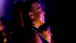 Queen Latifah and Jada Pinkett Smith watching LALAH @Essesncfest 2016 video