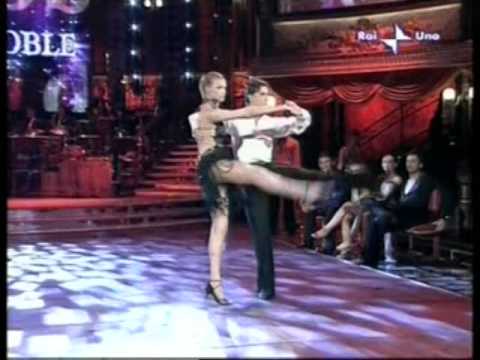 Ballando con le stelle Paso doble   Cristina Chiabotto + Raimondo Todaro