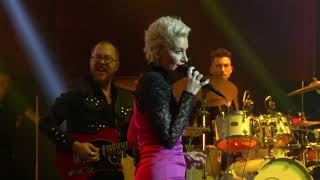 Sıla&#39;dan Volkswagen Arena&#39;da muhteşem konser