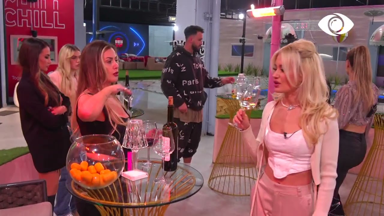 Super Atmosferë/ Nis mbrëmja e vajzave