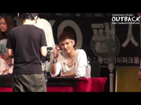 130613 EXO Yongsan Fansign