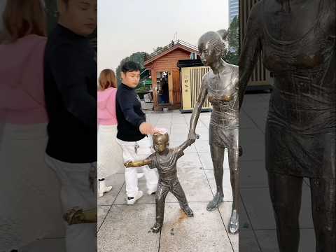 The Statue Was Very Dirty 💦 #shorts #ytshorts