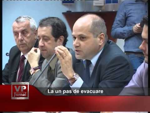 La un pas de evacuare