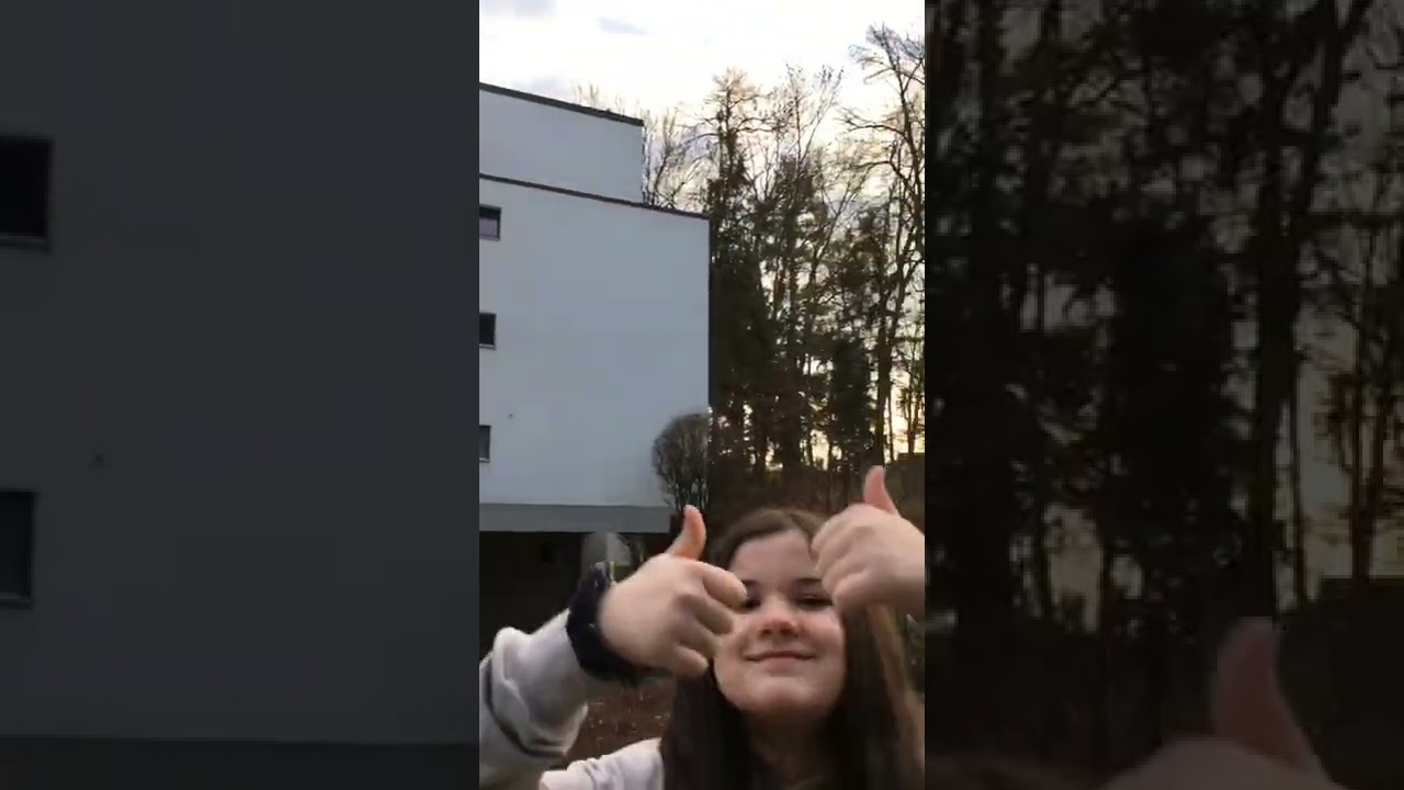 Тут живут наши дедушка и бабушка hier wohnen Oma und Opa