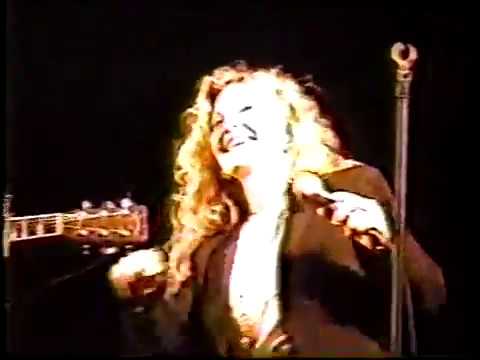 Johnny Duncan & Stella Parton singing 'Stranger'