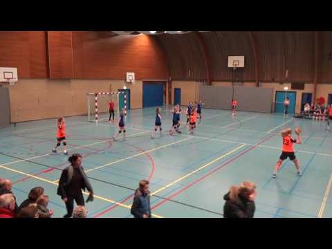 Handbal Combinatie 64 C2 thuis tegen De Lutte C1 1e helft