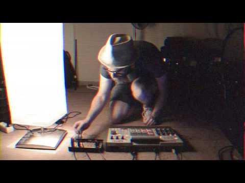 MPC Renaissance, Korg Volka Keys_ live techno jam
