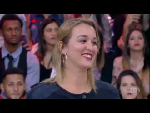 MARÍLIA MENDONÇA SURPREENDE FÃ NO 'ESSA MÚSICA É MINHA'