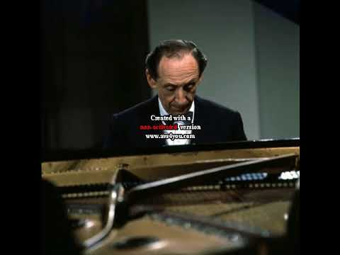 Vladimir Horowitz gives a magical recital in New Haven 1966.11.13