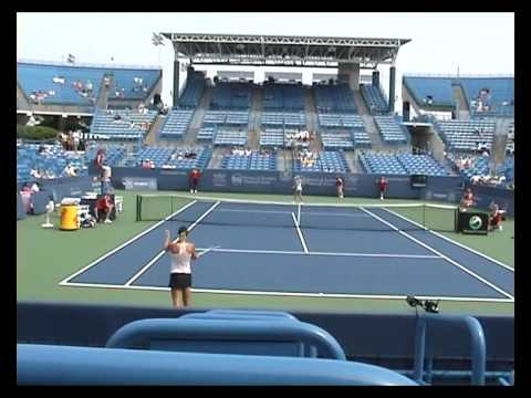 Jill Craybas vs Viktoria Kutuzova qualies Cincinnati 2009
