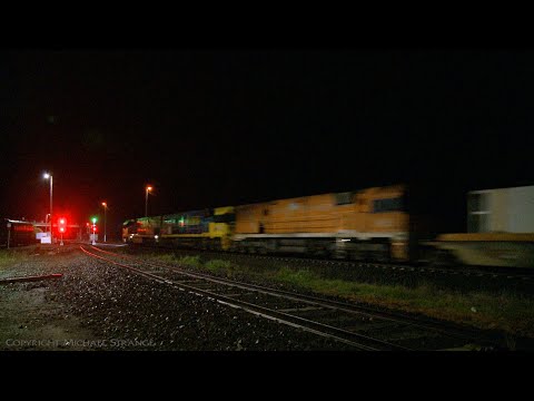 2MP5 Freight Train With NR30 "Great Southern" - PoathTV Australian Railways