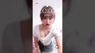 【オススメ最新動画】谷間見えてる( *´艸｀)#jk   #youtuber  #trending   #tiktok ＃恋中真央 ＃おすすめ ＃おっぱい ＃谷間