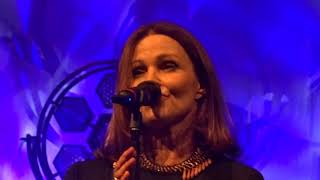 Belinda Carlisle - Love Never Dies (Live At City Music Hall Salisbury)
