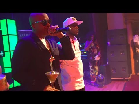 MC Hammer receives Lifetime Achievement Award from the West Coast Hip Hop Awards 2017