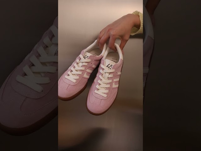 Чоботи жіночі шкіряні байка хутро 592641 Чорний Кеди жіночі замшеві 594224 Рожеві