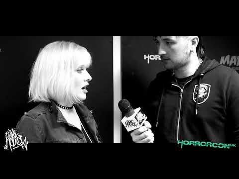 Barbara Crampton Talks Acting & Directing at HorrorCon UK 2018 - Slime House TV