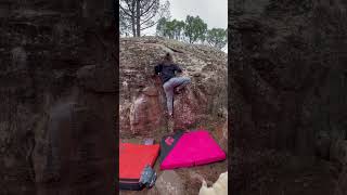 Video thumbnail of Sin patio, 6c. Albarracín