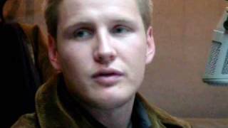 Alexander Acha en Cadena 3 presenta Voy