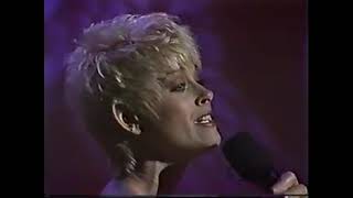 Lorrie Morgan   Out Of Your Shoes   Nashville Now 1983