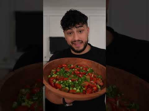 My Mom’s Fattoush Recipe (Ramadan Chronicles Pt. 4)