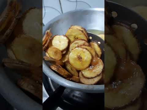 Nendram banana fruit chips { Sweety } ~~ Preparation .