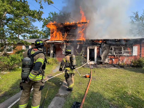 JFRD responding to Ardisia Rd house fire RAW footage