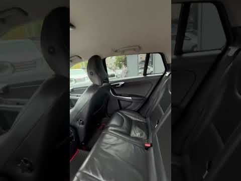 фото volvo v60 i 0