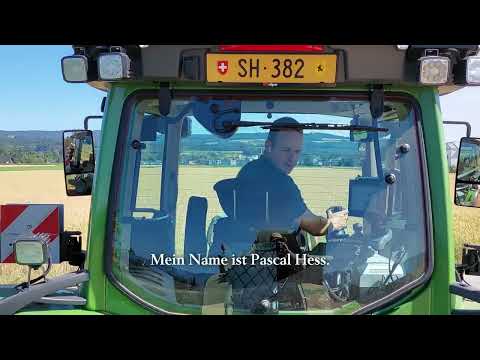 Strohpellets-Produktion bei Lohnunternehmen Fiechter aus Kappelen mit Krone Premos 5000