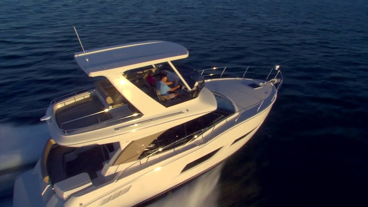 Официальный трейлер Carver Yachts C40 Command Bridge