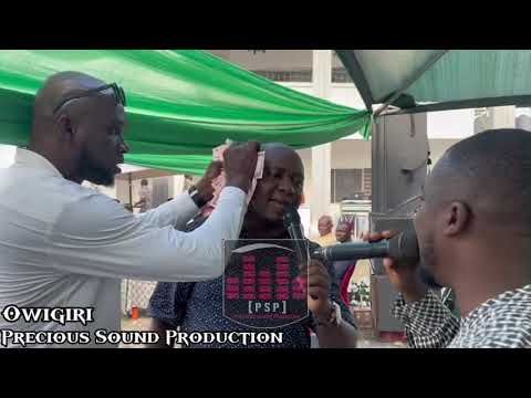 King Owigiri Live on stage