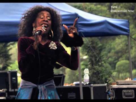 PEGGI BLU - Givin' Up