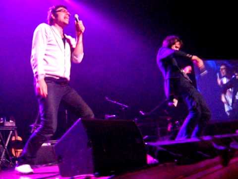 FLIGHT OF THE CONCHORDS - "We're Both In Love With a Sexy Lady" & "Sugalumps" - LIVE in MN