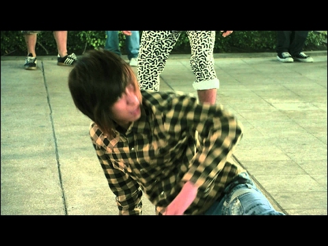 Chocolate - Fight Scene 1 - Street Performing